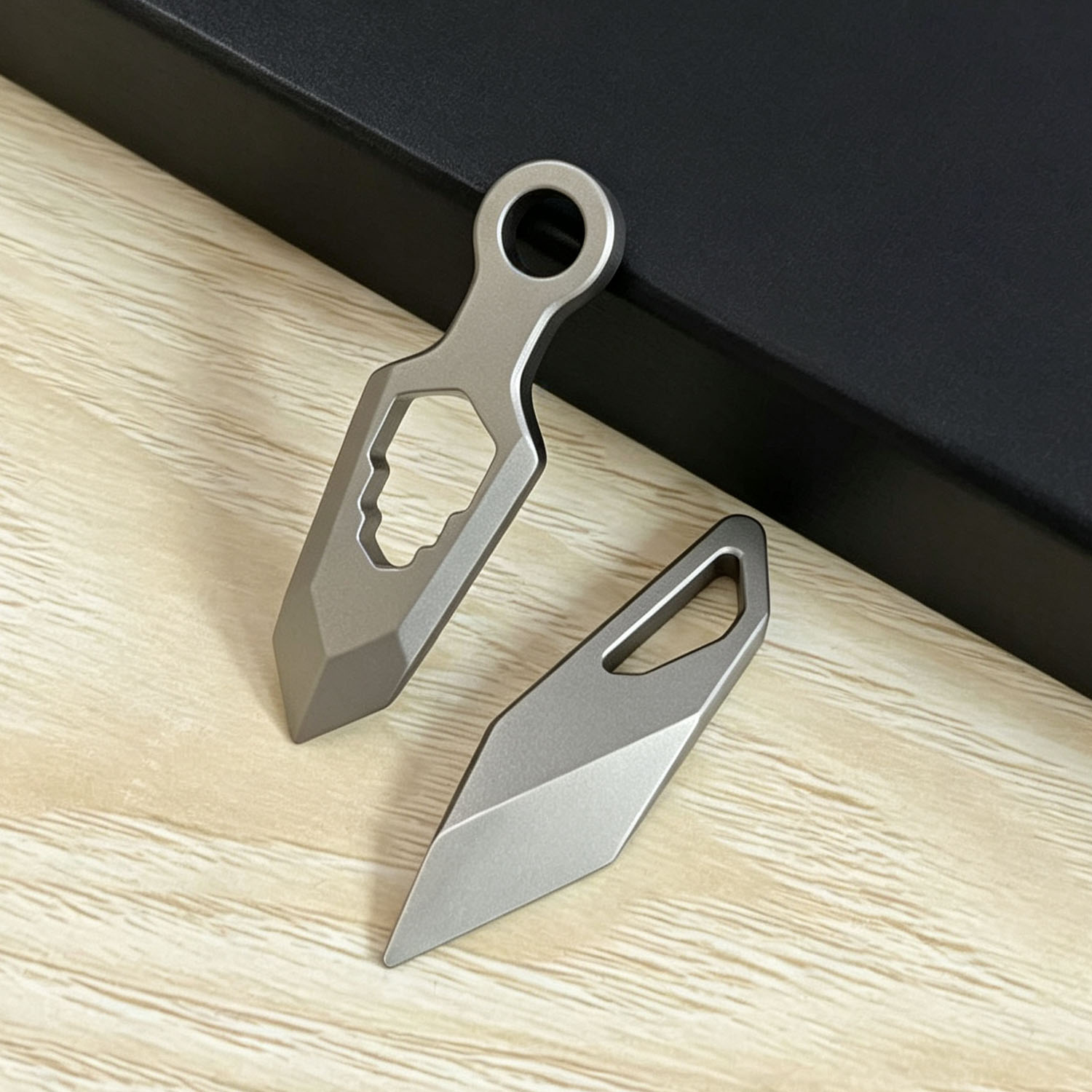 Ferramenta Portátil de Titânio - Titanium Pry Bar avaliação e preço